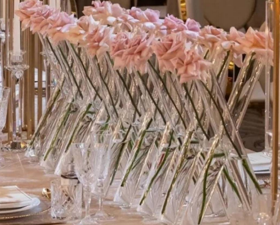 Glass tube vases centerpiece for wedding is perfect for wedding table arrangements. Inspired by wedding centerpiece ideas, DIY wedding centerpieces for round tables by using our tall gold centerpieces, flower column stands and boho wedding centerpieces at bridal shower, wedding reception, rehearsal dinner parties, and events.